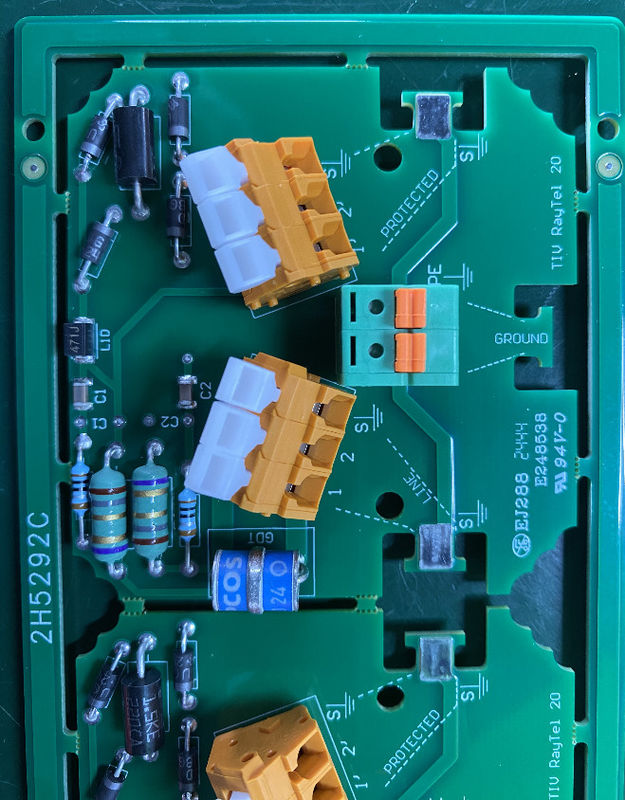 Telecommunication Equipment Copper PCBs with LW/LS Min. of 0.05mm and Black Silkscreen Color